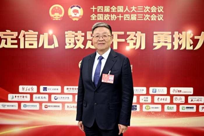 全國人大代表、银河yh0076藥業董事長肖偉：中藥經典名方要“喚醒”更要“煥新”